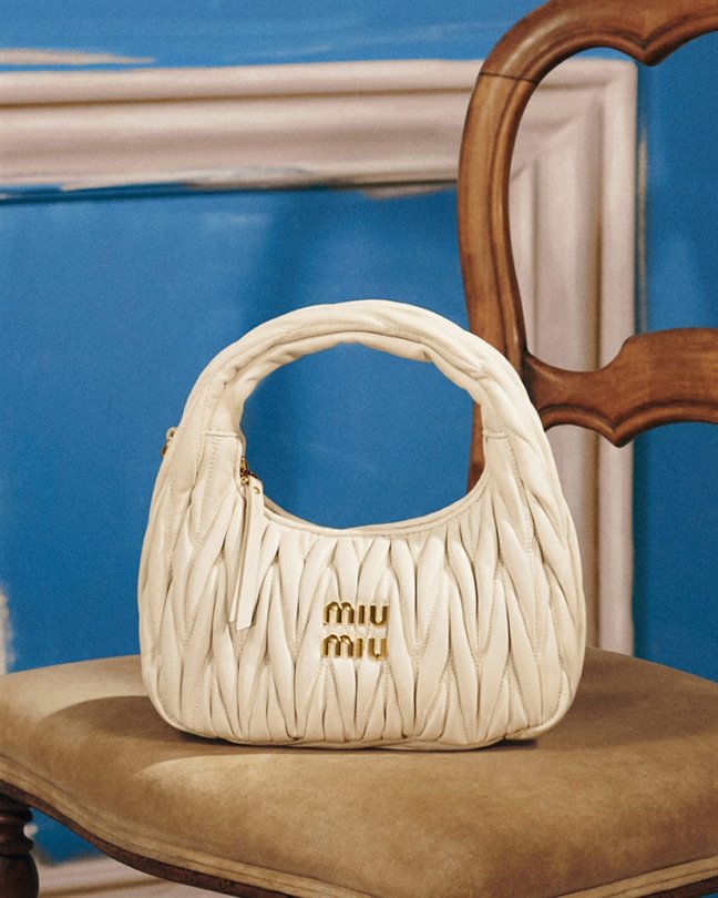 Miu Miu 2026 Deri Ürünleri kampanyasının yıldızı Gigi Hadid