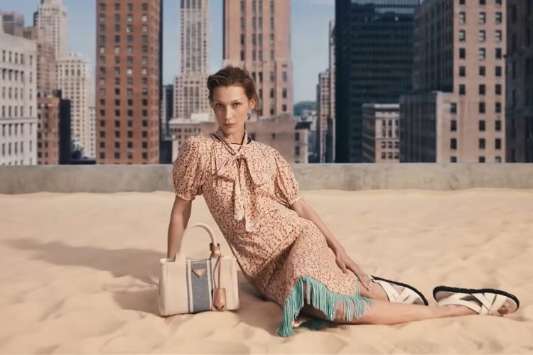 Bella Hadid, Prada Yaz Günleri 2026 kampanyasına öncülük ediyor