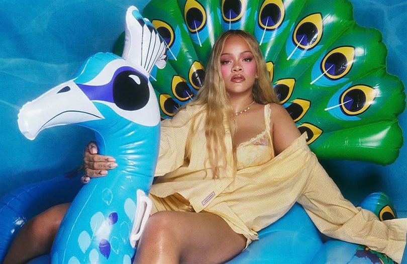 Rihanna, güneşli bir kampanya ile Savage X Fenty yaz koleksiyonunu tanıttı