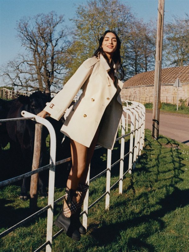 Burberry, 2026 sonbaharı için kırsal bölgeye yöneliyor