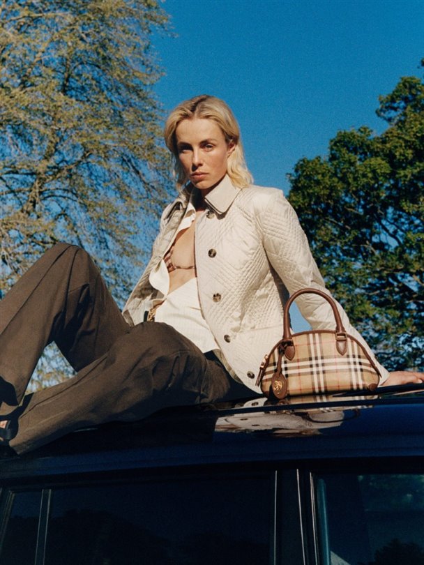 Burberry, 2026 sonbaharı için kırsal bölgeye yöneliyor