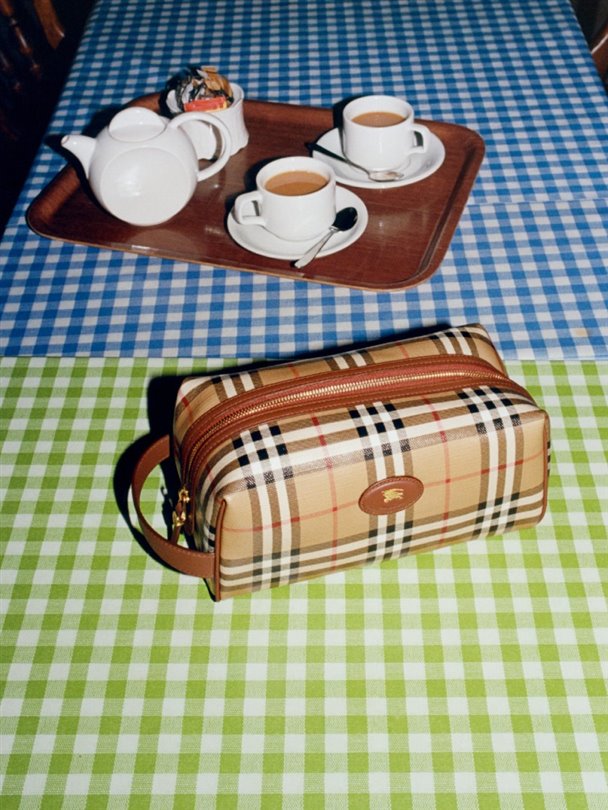 Burberry, 2026 sonbaharı için kırsal bölgeye yöneliyor