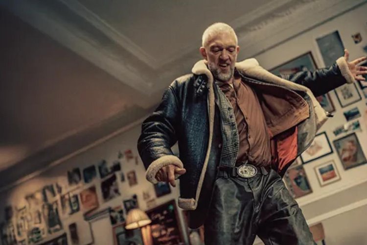 Vincent Cassel, KidSuper'ın 2026 Sonbahar/Kış koleksiyonu için kamera karşısına geçti